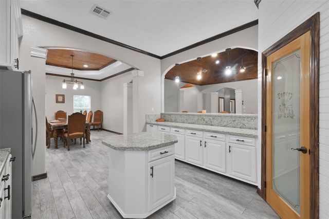 74 Percy Howard Road, Huntsville, TX 77320