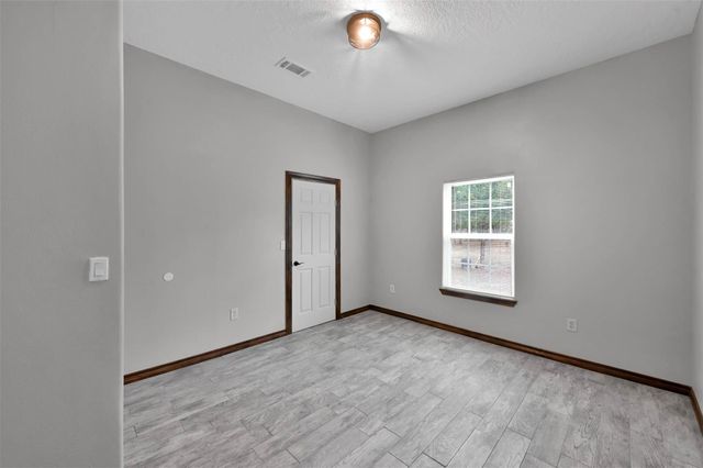 74 Percy Howard Road, Huntsville, TX 77320