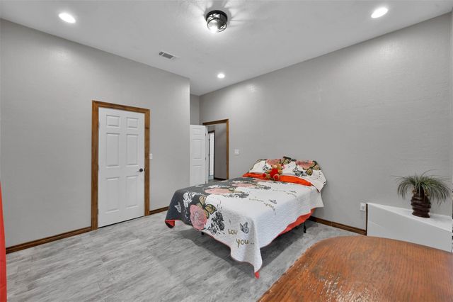 74 Percy Howard Road, Huntsville, TX 77320