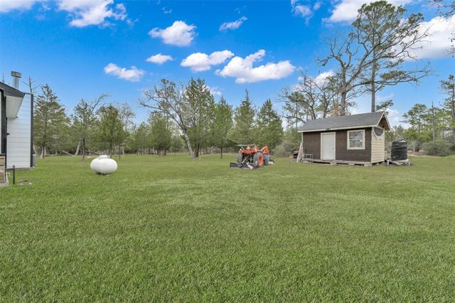 74 Percy Howard Road, Huntsville, TX 77320