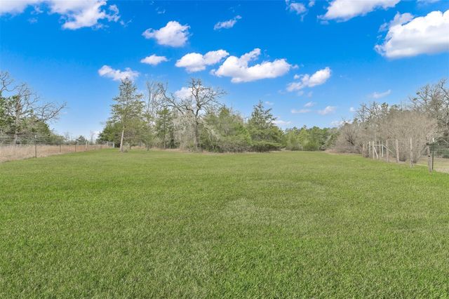 74 Percy Howard Road, Huntsville, TX 77320
