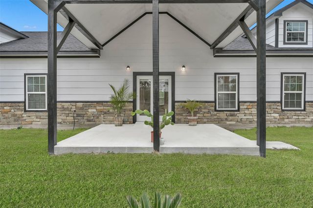 74 Percy Howard Road, Huntsville, TX 77320