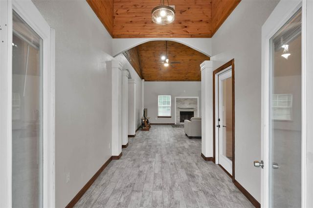 74 Percy Howard Road, Huntsville, TX 77320