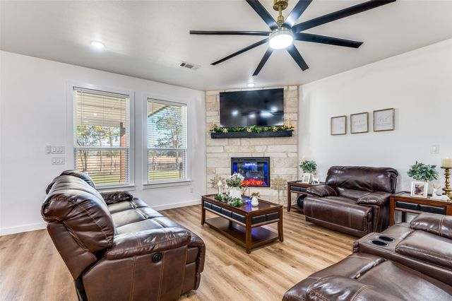 270 County Road 3501, Greenville, TX 75402