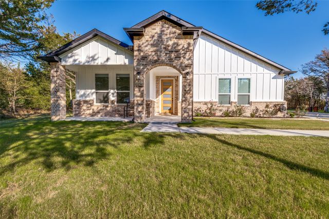 270 County Road 3501, Greenville, TX 75402