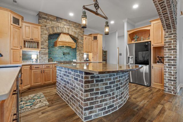 300 Skyhigh Drive, Dunlap, TN 37327