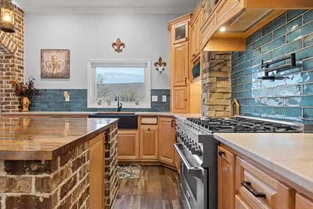 300 Skyhigh Drive, Dunlap, TN 37327