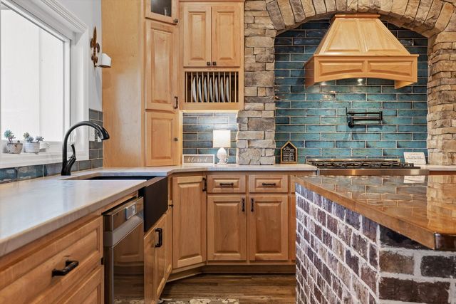 300 Skyhigh Drive, Dunlap, TN 37327
