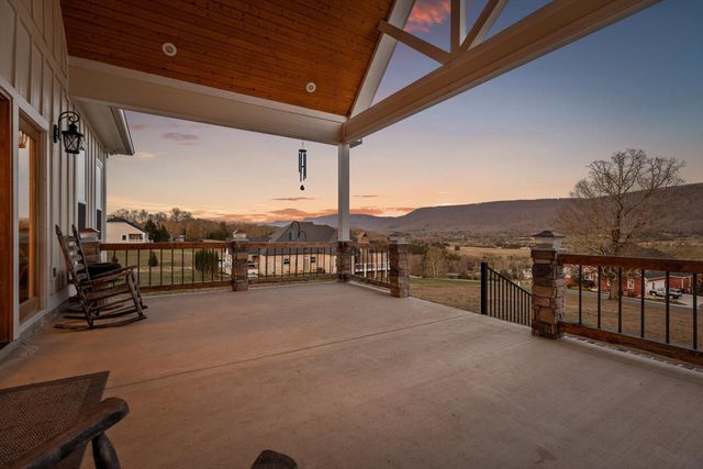 300 Skyhigh Drive, Dunlap, TN 37327