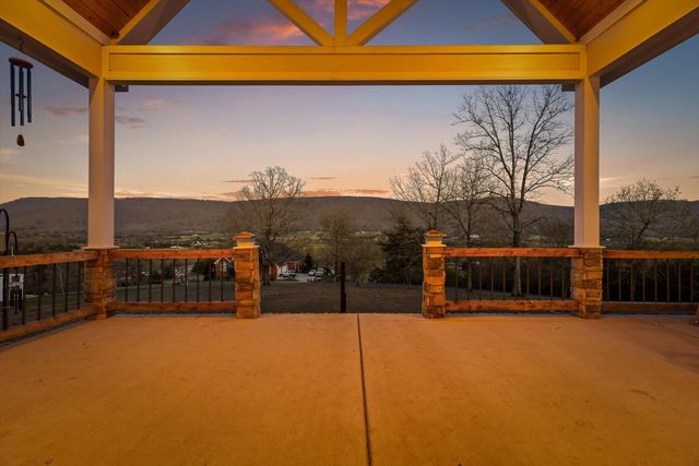 300 Skyhigh Drive, Dunlap, TN 37327