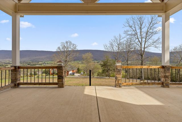300 Skyhigh Drive, Dunlap, TN 37327