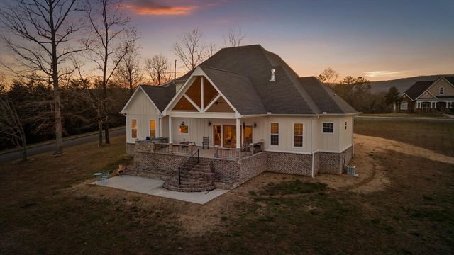 300 Skyhigh Drive, Dunlap, TN 37327