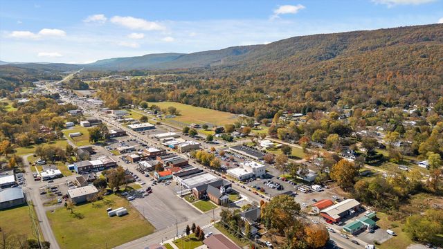 300 Skyhigh Drive, Dunlap, TN 37327