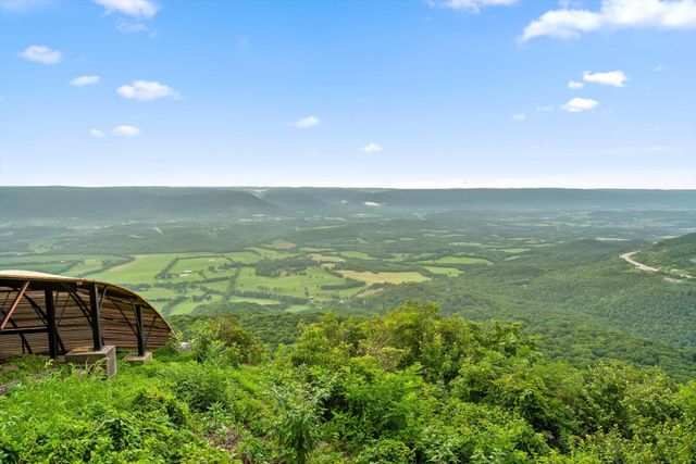 300 Skyhigh Drive, Dunlap, TN 37327