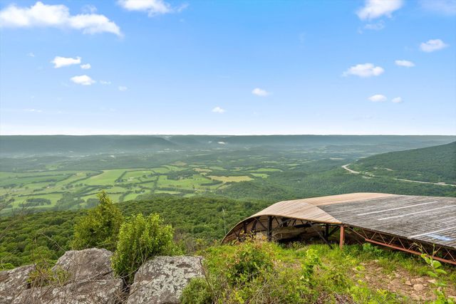 300 Skyhigh Drive, Dunlap, TN 37327