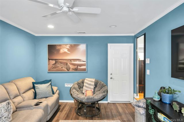 362 Easton Street, Ronkonkoma, NY 11779