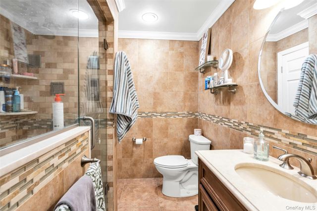 362 Easton Street, Ronkonkoma, NY 11779