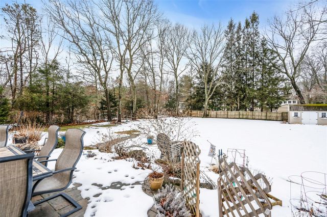 362 Easton Street, Ronkonkoma, NY 11779