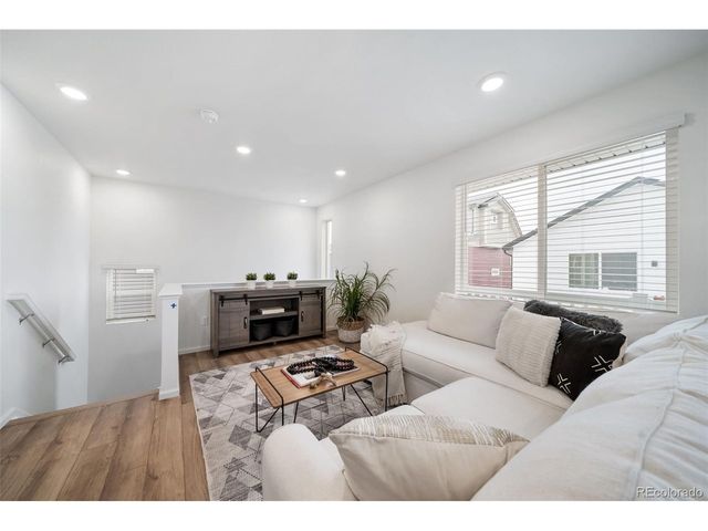 46523 Gold Prairie Dr, Bennett, CO 80102