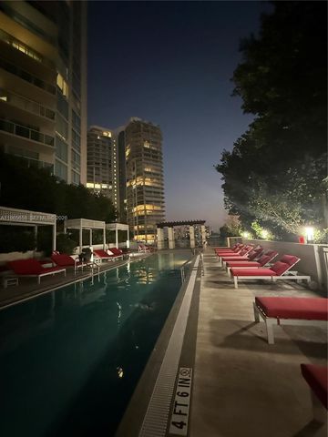 250 Sunny Isles Blvd TH-207, Sunny Isles Beach, FL 33160