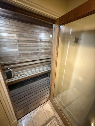 250 Sunny Isles Blvd TH-207, Sunny Isles Beach, FL 33160