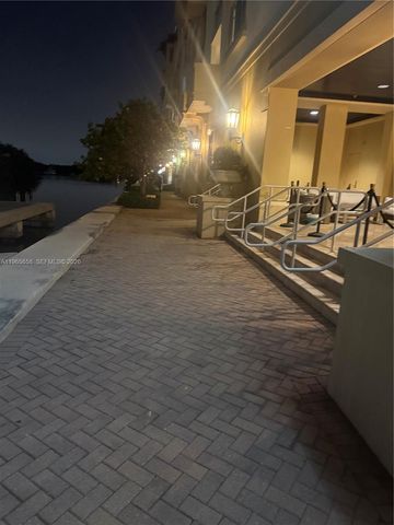 250 Sunny Isles Blvd TH-207, Sunny Isles Beach, FL 33160