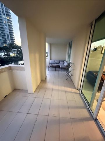 250 Sunny Isles Blvd TH-207, Sunny Isles Beach, FL 33160