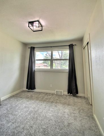 3434 S Washington Ave, Wichita, KS 67216
