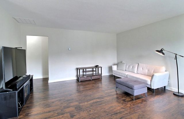 3434 S Washington Ave, Wichita, KS 67216