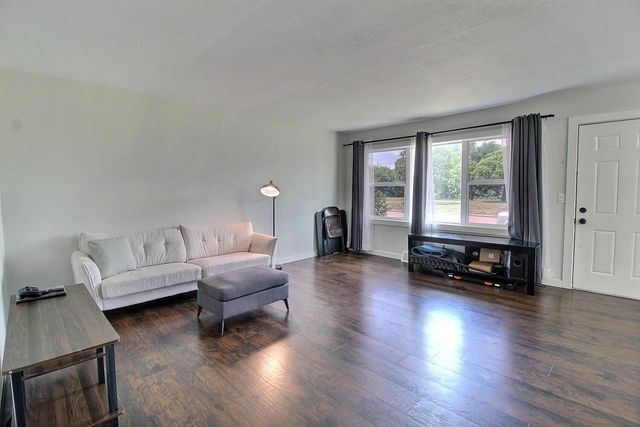 3434 S Washington Ave, Wichita, KS 67216