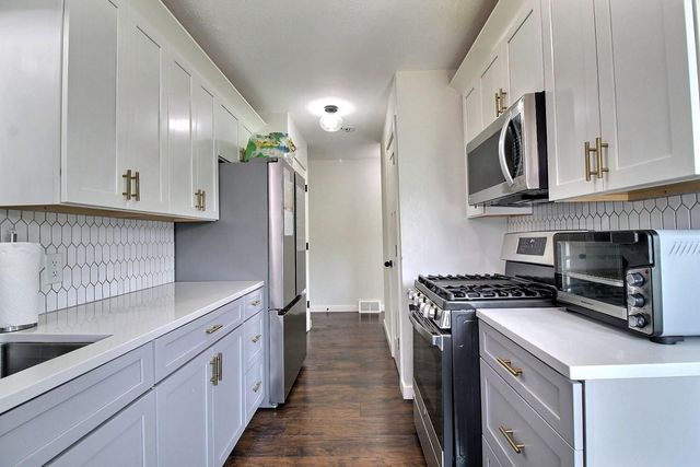 3434 S Washington Ave, Wichita, KS 67216
