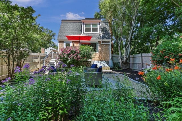 343 Bradford Street, Provincetown, MA 02657