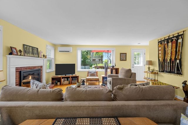 343 Bradford Street, Provincetown, MA 02657