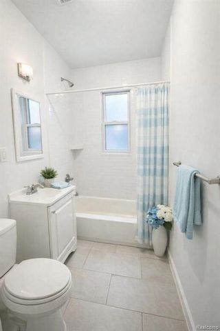 7631 W Vernor Highway, Detroit, MI 48209