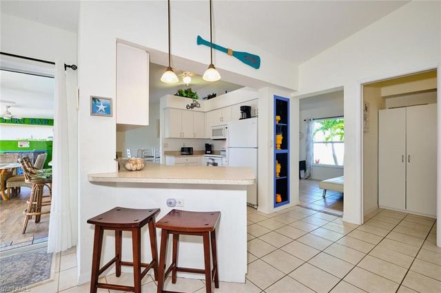 2201 SE 5th AVE, Cape Coral, FL 33990