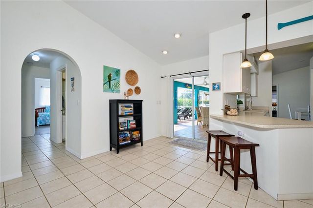 2201 SE 5th AVE, Cape Coral, FL 33990