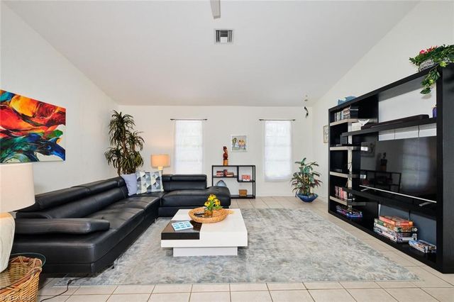 2201 SE 5th AVE, Cape Coral, FL 33990