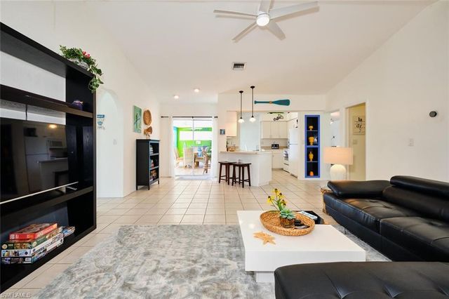 2201 SE 5th AVE, Cape Coral, FL 33990