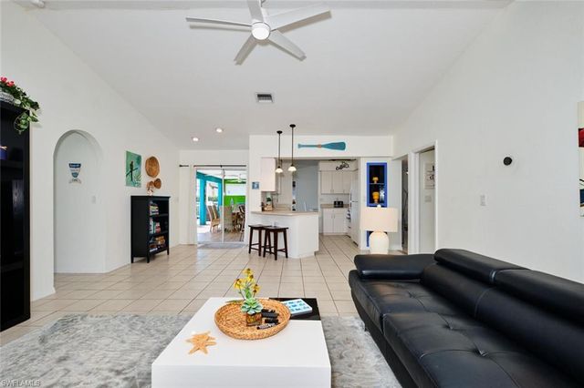 2201 SE 5th AVE, Cape Coral, FL 33990