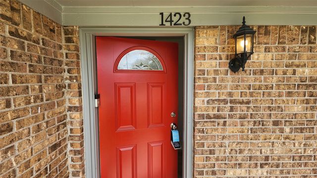 1423 Main Street, Kaufman, TX 75142