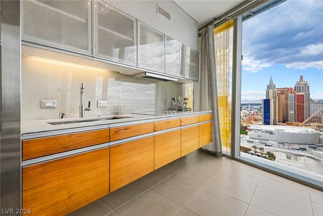 3726 Las Vegas Boulevard 2207, Las Vegas, NV 89158