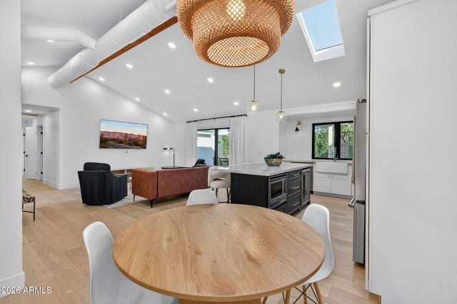 4842 E FAIRMOUNT Avenue, Phoenix, AZ 85018