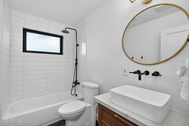 4842 E FAIRMOUNT Avenue, Phoenix, AZ 85018