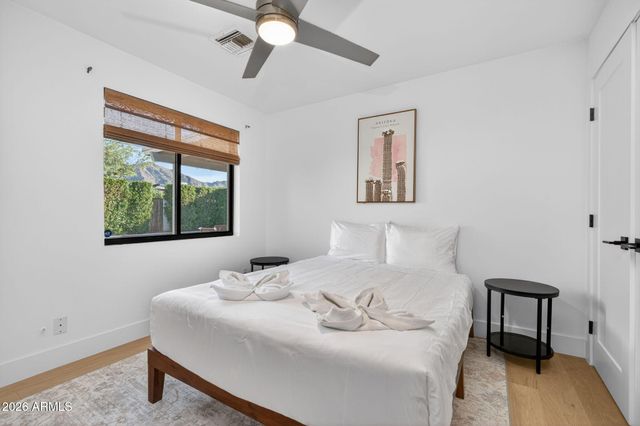 4842 E FAIRMOUNT Avenue, Phoenix, AZ 85018