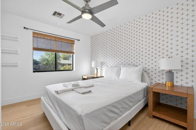 4842 E FAIRMOUNT Avenue, Phoenix, AZ 85018