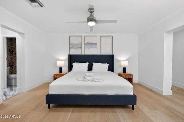 4842 E FAIRMOUNT Avenue, Phoenix, AZ 85018