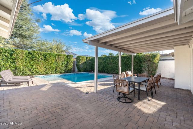 4842 E FAIRMOUNT Avenue, Phoenix, AZ 85018