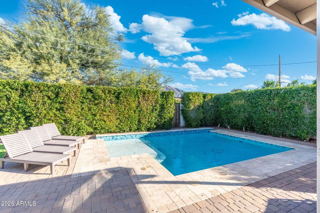 4842 E FAIRMOUNT Avenue, Phoenix, AZ 85018