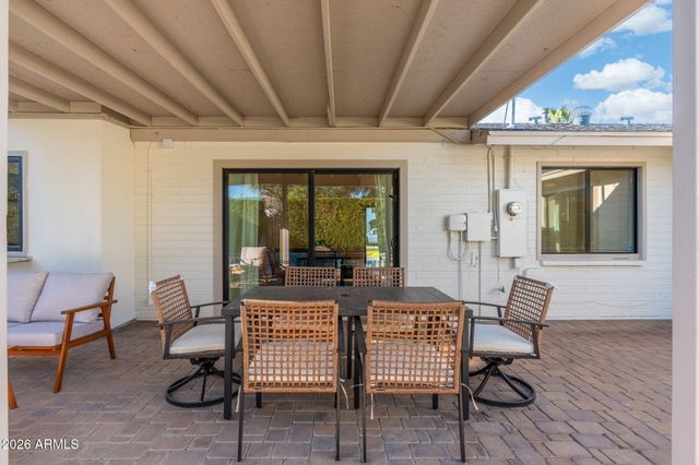 4842 E FAIRMOUNT Avenue, Phoenix, AZ 85018