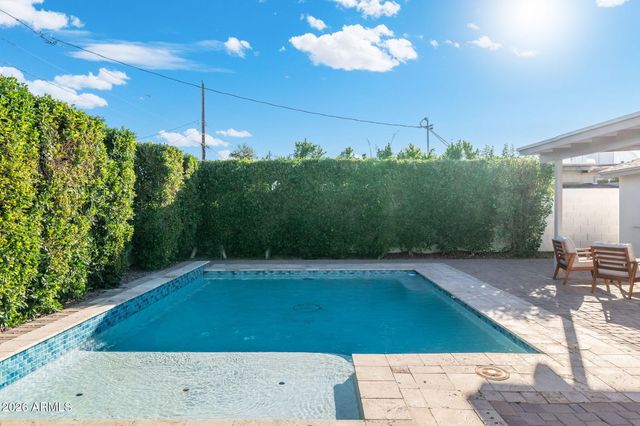 4842 E FAIRMOUNT Avenue, Phoenix, AZ 85018